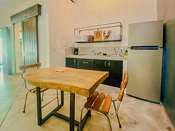 Barra y comedor del loft