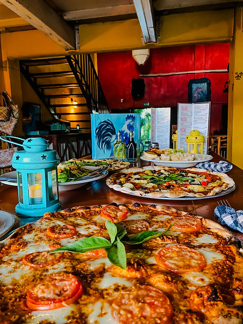 Gallo Azul Pizza Bar & Art 出品的柴火披萨